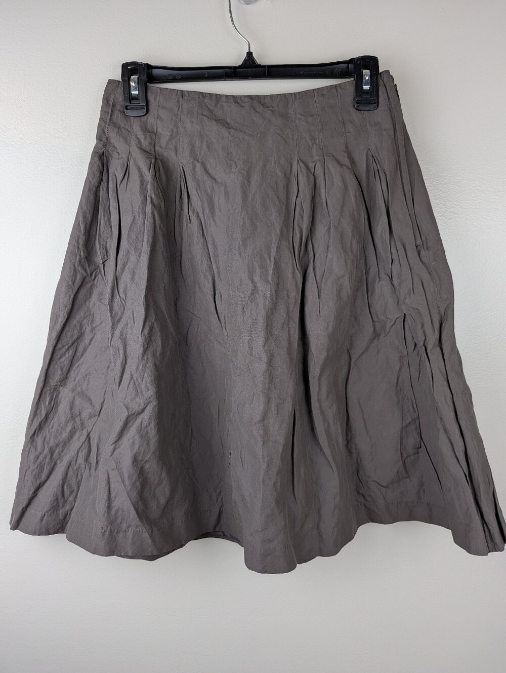 H&M Gray Charcoal Metallic Crinkle Parachute Short Skirt Size 8 Lagenlook